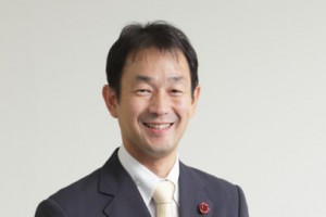 サポートドア行政書士法人スタッフ紹介。税理士・行政書士 内田誠