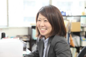 サポートドア行政書士法人スタッフ紹介。行政書士 内山 綾子
